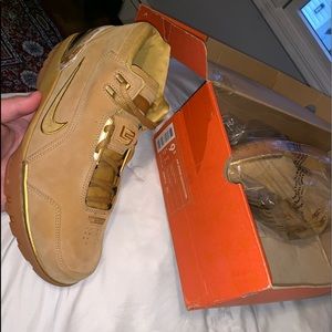 04 Nike LeBron 1 Air Zoom Generation